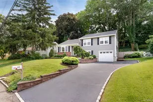 13 Longford St, Huntington, NY 11743 - Photo 31
