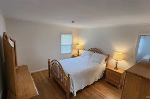 13 Longford St, Huntington, NY 11743 - Photo 15