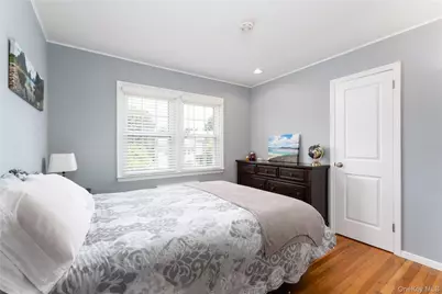 13 Longford Street, Huntington, NY 11743 - Photo 11