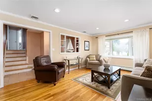 13 Longford St, Huntington, NY 11743 - Photo 3