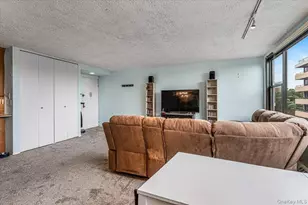 162-10 Powells Cove Blvd, Whitestone, NY 11357 - Photo 5
