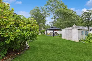 27 Atlantic Ave, Hampton Bays, NY 11946 - Photo 25
