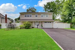 260 W 12th St, Deer Park, NY 11729 - Photo 3