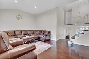 260 W 12th St, Deer Park, NY 11729 - Photo 15