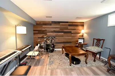 67 Iris Avenue, Floral Park, NY 11001 - Photo 13