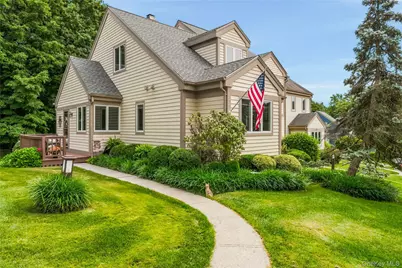 4001 Hickory Court, Peekskill, NY 10566 - Photo 3