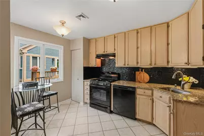 4001 Hickory Court, Peekskill, NY 10566 - Photo 11