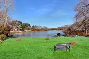 105 Artist Lake Dr, Middle Island, NY 11953 - Photo 3