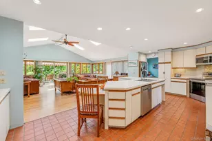 3 Oak Ct, Hampton Bays, NY 11946 - Photo 9