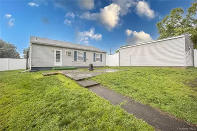 32 Peter Cooper Drive, Poughkeepsie, NY 12601 - Photo 17
