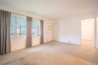 32 Peter Cooper Drive, Poughkeepsie, NY 12601 - Photo 7