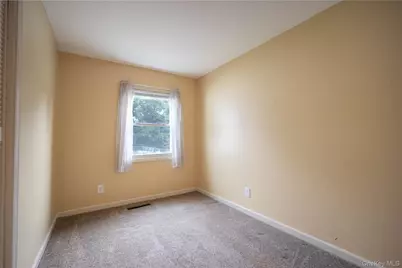 32 Peter Cooper Drive, Poughkeepsie, NY 12601 - Photo 13