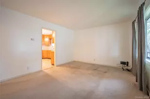 32 Peter Cooper Dr, Poughkeepsie, NY 12601 - Photo 9