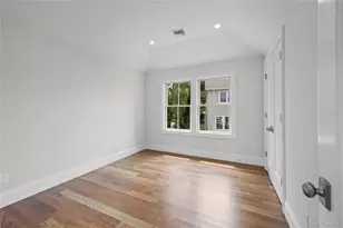 28 Alsace Pl, Northport, NY 11768 - Photo 11