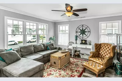 10 Garfield Place, Massapequa, NY 11758 - Photo 5
