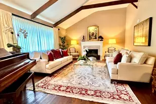40 Knott Dr, Glen Cove, NY 11542 - Photo 11