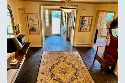 40 Knott Drive, Glen Cove, NY 11542 - Photo 3