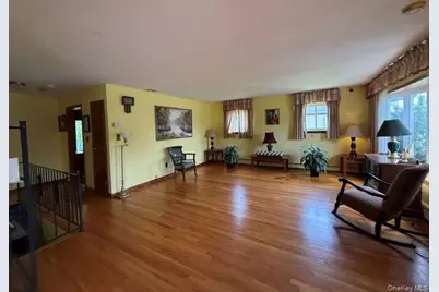 59 Farmers Avenue, Lindenhurst, NY 11757 - Photo 7