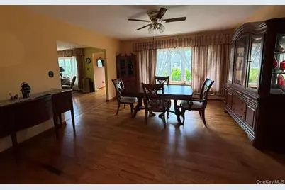 59 Farmers Avenue, Lindenhurst, NY 11757 - Photo 9