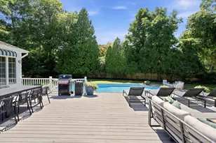 129 Oneck Ln, Westhampton Beach, NY 11978 - Photo 33