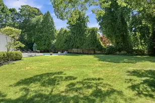 129 Oneck Ln, Westhampton Beach, NY 11978 - Photo 35