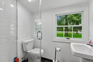 129 Oneck Ln, Westhampton Beach, NY 11978 - Photo 27