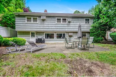 2514 Lindenmere Drive, Merrick, NY 11566 - Photo 21