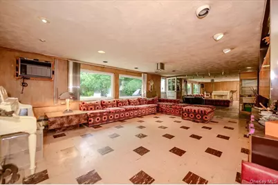 2514 Lindenmere Drive, Merrick, NY 11566 - Photo 11
