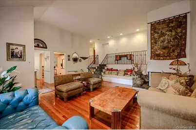 2514 Lindenmere Drive, Merrick, NY 11566 - Photo 5