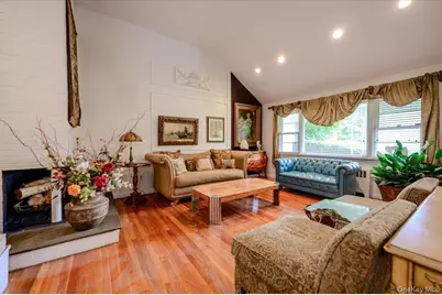 2514 Lindenmere Drive, Merrick, NY 11566 - Photo 3