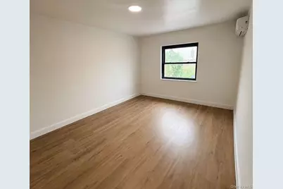 2942 Lurting Avenue, Bronx, NY 10469 - Photo 5