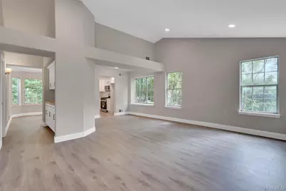 29 Glen Drive, Ridge, NY 11961 - Photo 5