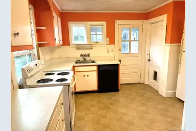 44 Davis Avenue, Poughkeepsie, NY 12603 - Photo 13