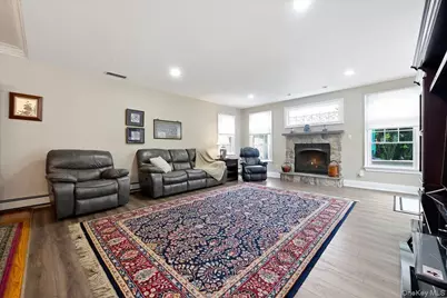 1844 Jefferson Avenue, North Bellmore, NY 11710 - Photo 19