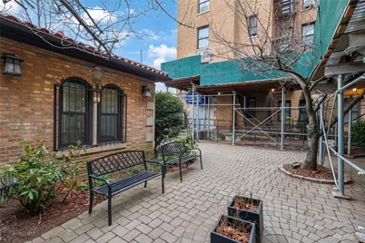 14809 Northern Boulevard #5J, Flushing, NY 11354 - Photo 17