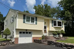 17 Hunter St, Highland Mills, NY 10930 - Photo 3