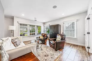 121 Bayway Ave, Bay Shore, NY 11706 - Photo 21