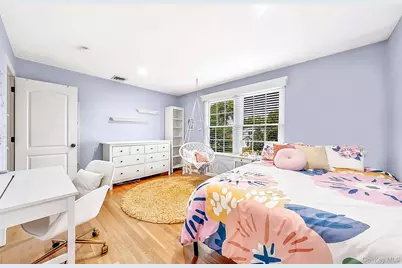 121 Bayway Avenue, Bay Shore, NY 11706 - Photo 27