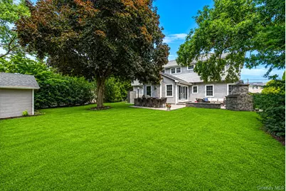121 Bayway Avenue, Bay Shore, NY 11706 - Photo 43