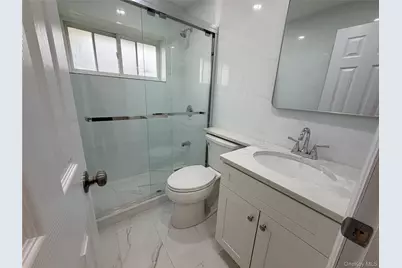 190 Meridian Road, Levittown, NY 11756 - Photo 11