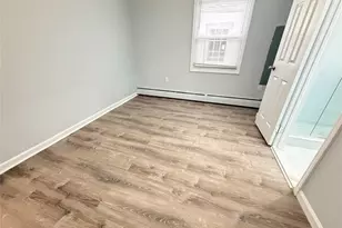 190 Meridian Rd, Levittown, NY 11756 - Photo 13