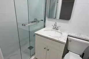 190 Meridian Rd, Levittown, NY 11756 - Photo 17