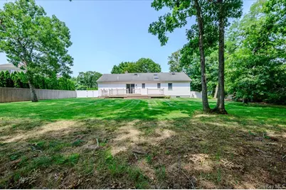 31 Carter Road, Hampton Bays, NY 11946 - Photo 29
