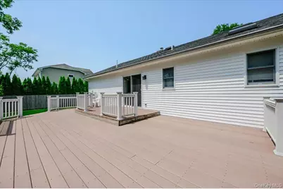 31 Carter Road, Hampton Bays, NY 11946 - Photo 23