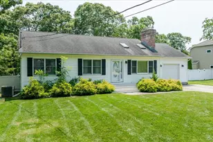 31 Carter Rd, Hampton Bays, NY 11946 - Photo 37