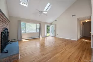 31 Carter Rd, Hampton Bays, NY 11946 - Photo 3