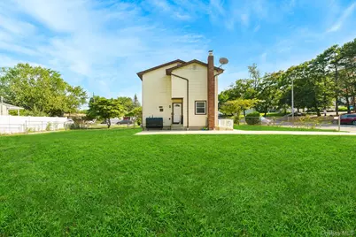 9 Van Cedar Street, Brentwood, NY 11717 - Photo 5
