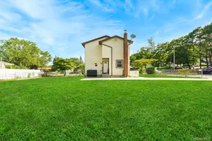 9 Van Cedar St, Brentwood, NY 11717 - Photo 5