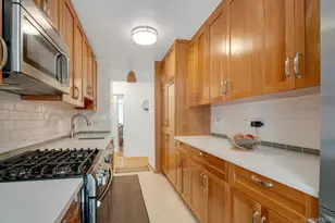 445 W 240th St, Bronx, NY 10463 - Photo 17