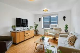 445 W 240th St, Bronx, NY 10463 - Photo 3